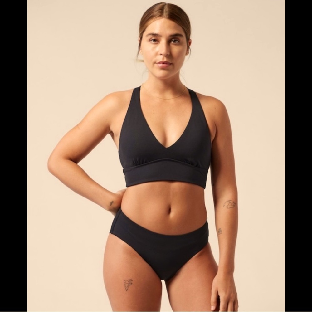 NWT-Athleta Black Plunge Bikini Top D-DD, Small & Medium